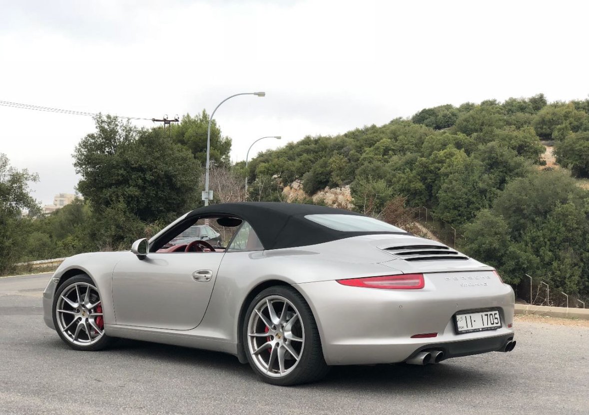 Porsche  911 carrera S  (2012)