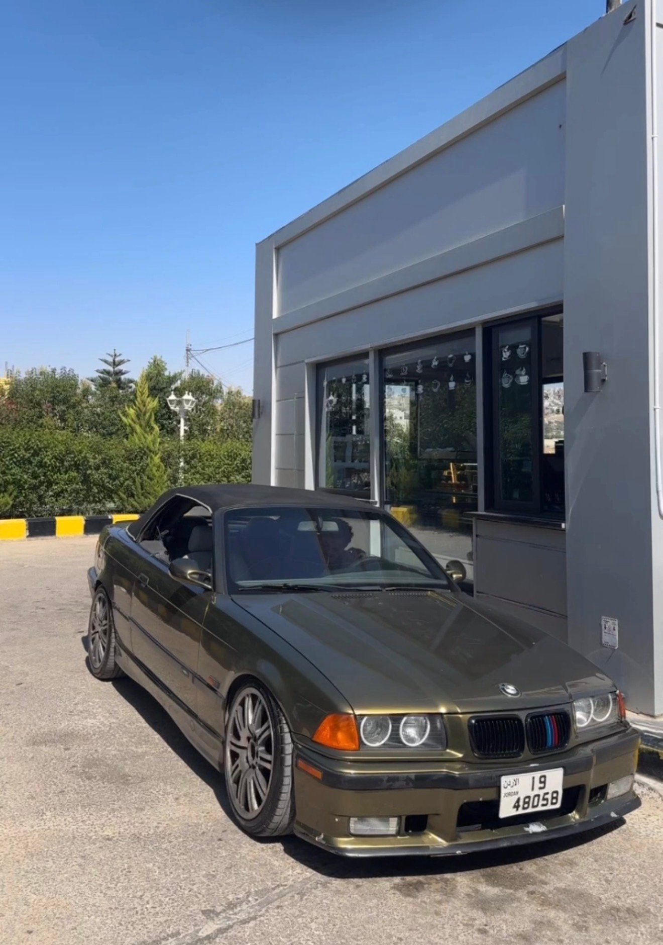 BMW 325i (1996)